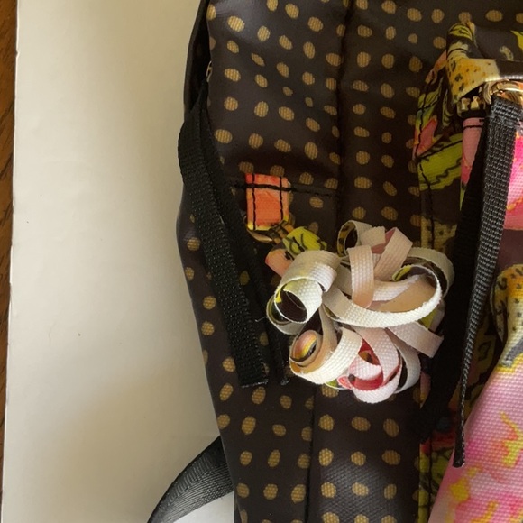 Backpack - Picture 3 of 9